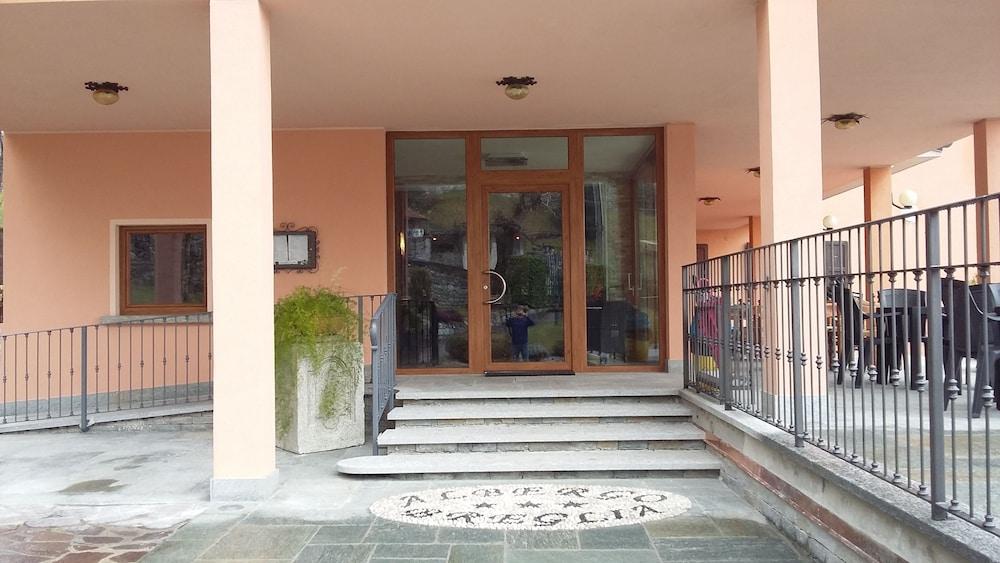Hotel Breglia Lake Como Екстер'єр фото