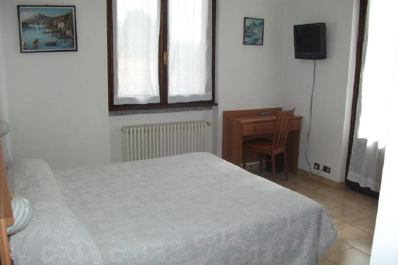 Hotel Breglia Lake Como Екстер'єр фото